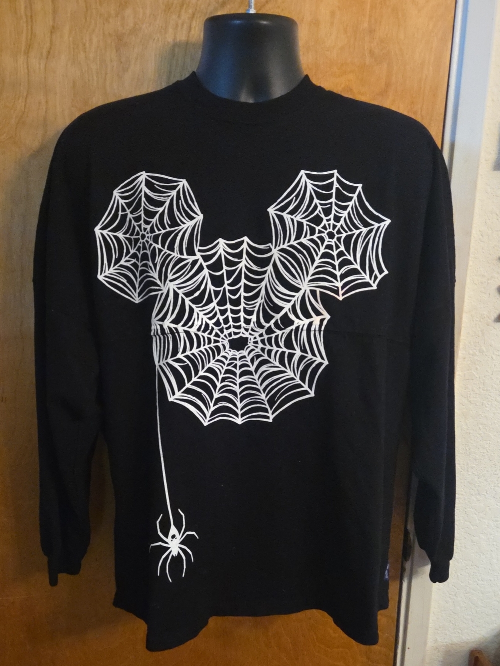 Disney Spirit Jersey Mickey Mouse Boo Crew Spider Web Glow in Dark Size Medium